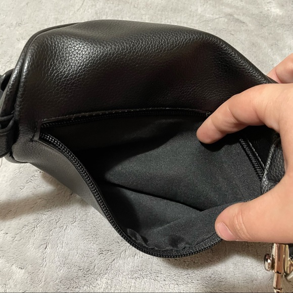 Leopard Print Faux Leather Adjustable Fanny Pack - Picture 4 of 7